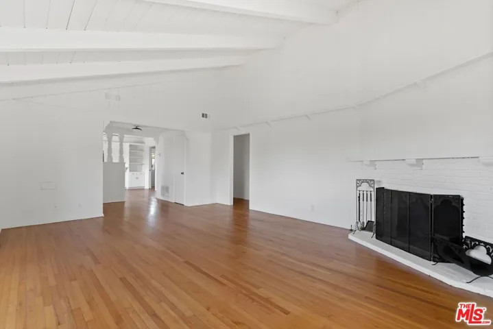 5122 Veronica Street, Los Angeles, California 90008