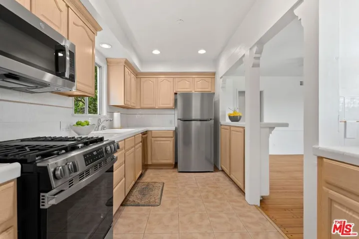 5122 Veronica Street, Los Angeles, California 90008