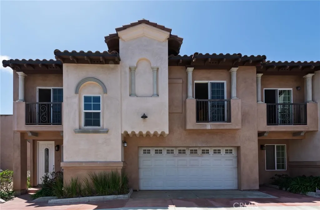 2460 Newport Boulevard E, Costa Mesa, California 92627, 3 Bedrooms Bedrooms, ,3 BathroomsBathrooms,Residential Lease,For Rent,Newport,WS25190444