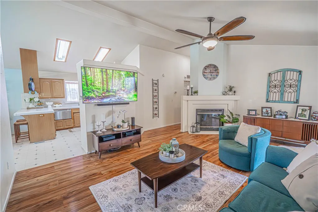 20164 Crestview Dr., Canyon Country, California 91351 home-pic-3