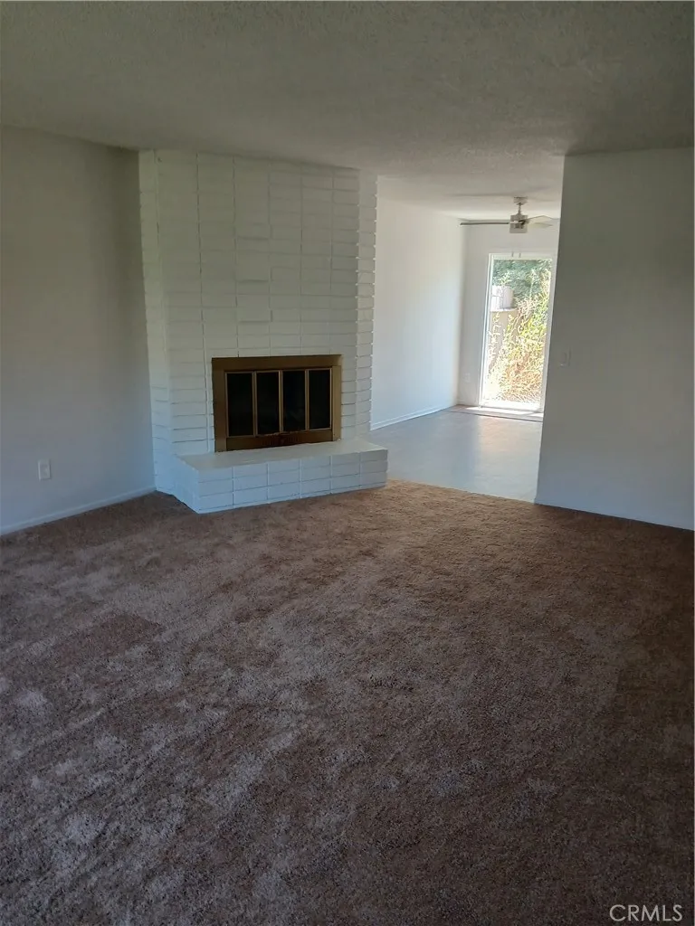 453 E 1st Street, Tustin, California 92780 home-pic-2
