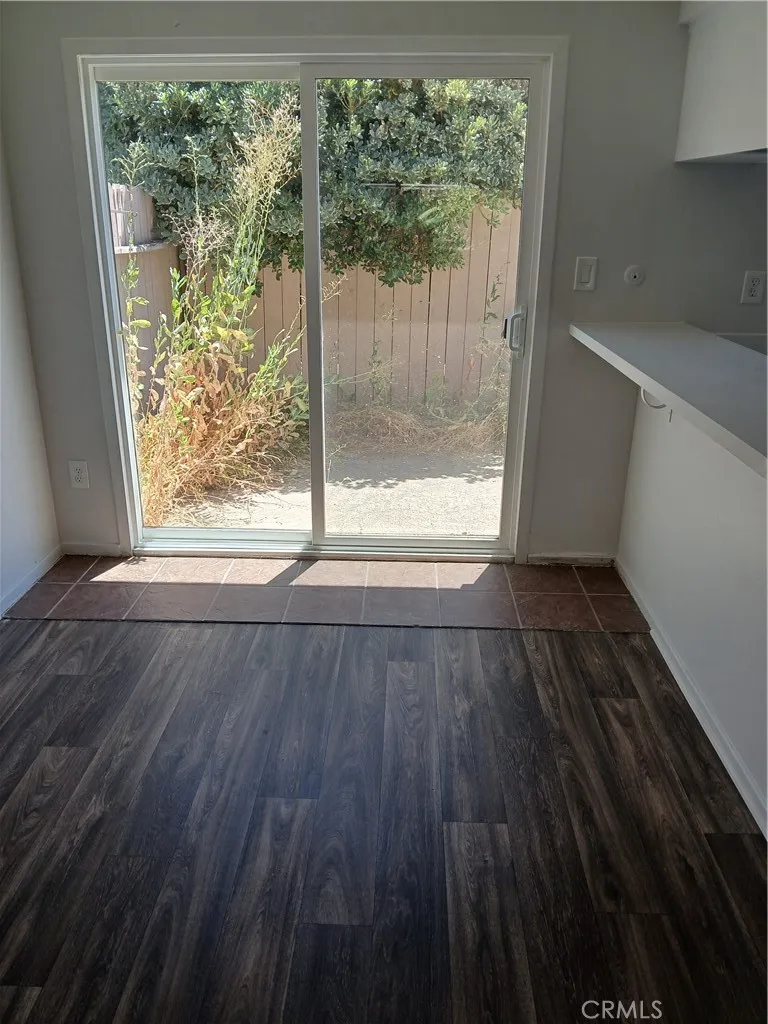 453 E 1st Street, Tustin, California 92780 home-pic-6