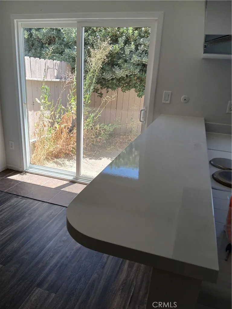 453 E 1st Street, Tustin, California 92780 home-pic-7