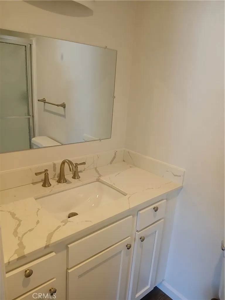 453 E 1st Street, Tustin, California 92780 home-pic-14