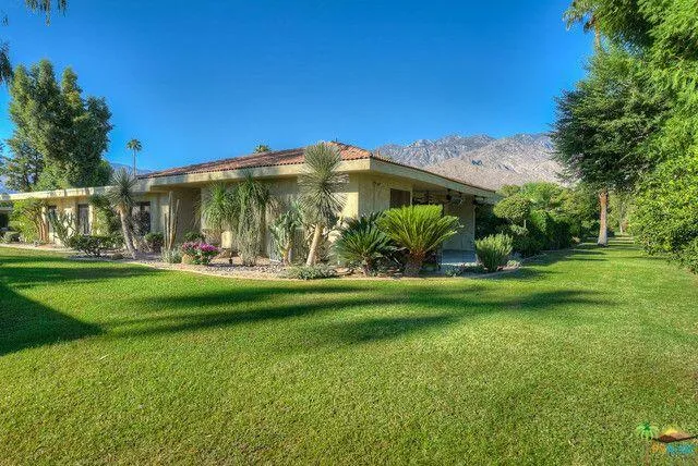 2264 Oakcrest Drive, Palm Springs, California 92264 home-pic-0