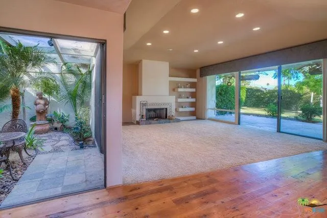 2264 Oakcrest Drive, Palm Springs, California 92264 home-pic-2