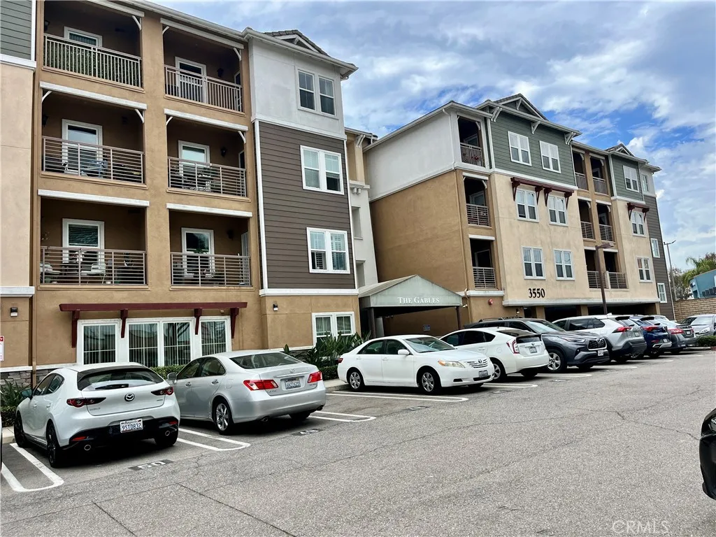 3550 Torrance Boulevard 501, Torrance, California 90503, 1 Bedroom Bedrooms, ,1 BathroomBathrooms,Residential Lease,For Rent,Torrance,SB25189816
