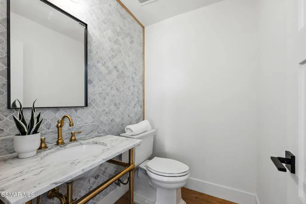 30670 Passageway Place, Agoura Hills, California 91301 home-pic-11