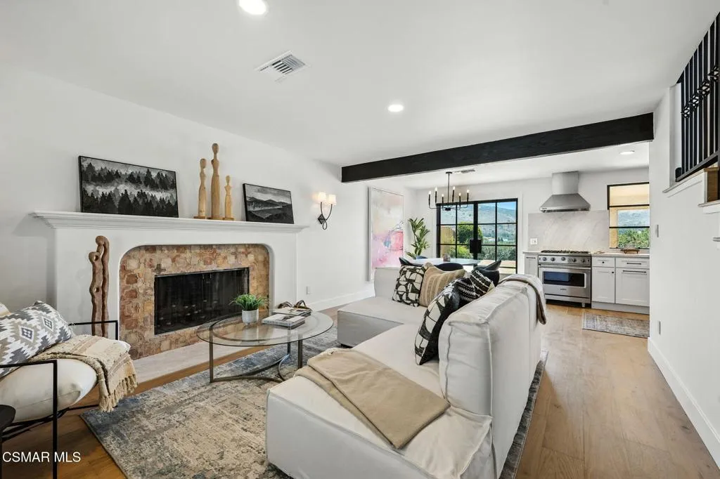30670 Passageway Place, Agoura Hills, California 91301 home-pic-12