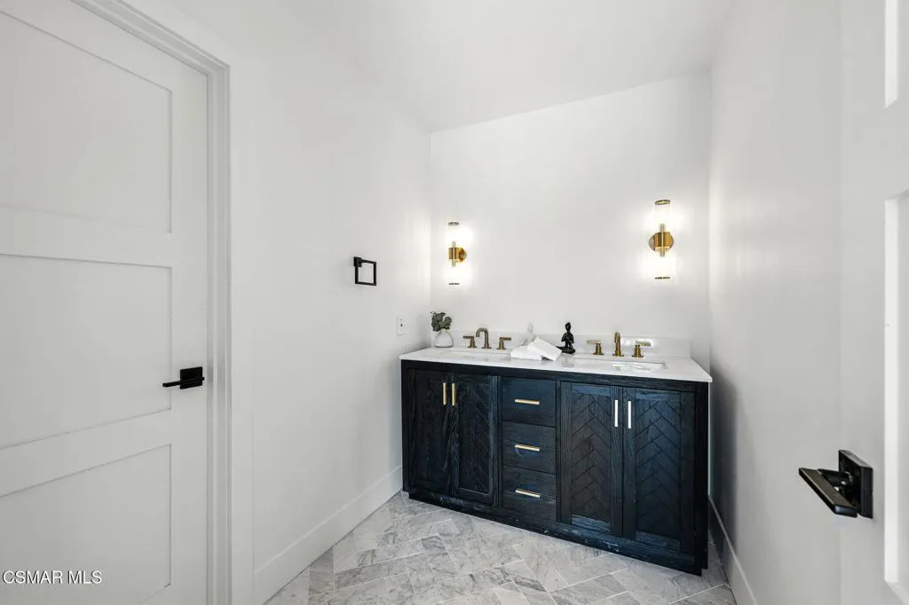 30670 Passageway Place, Agoura Hills, California 91301 home-pic-8