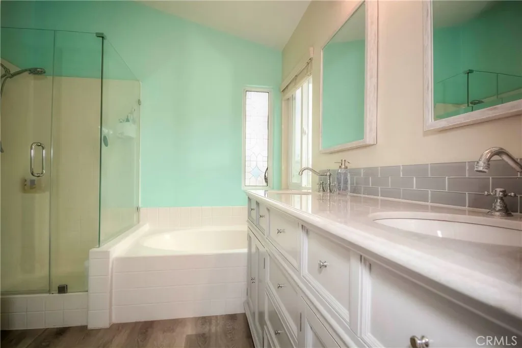 1270 Mancero Circle, Corona, California 92879 home-pic-30