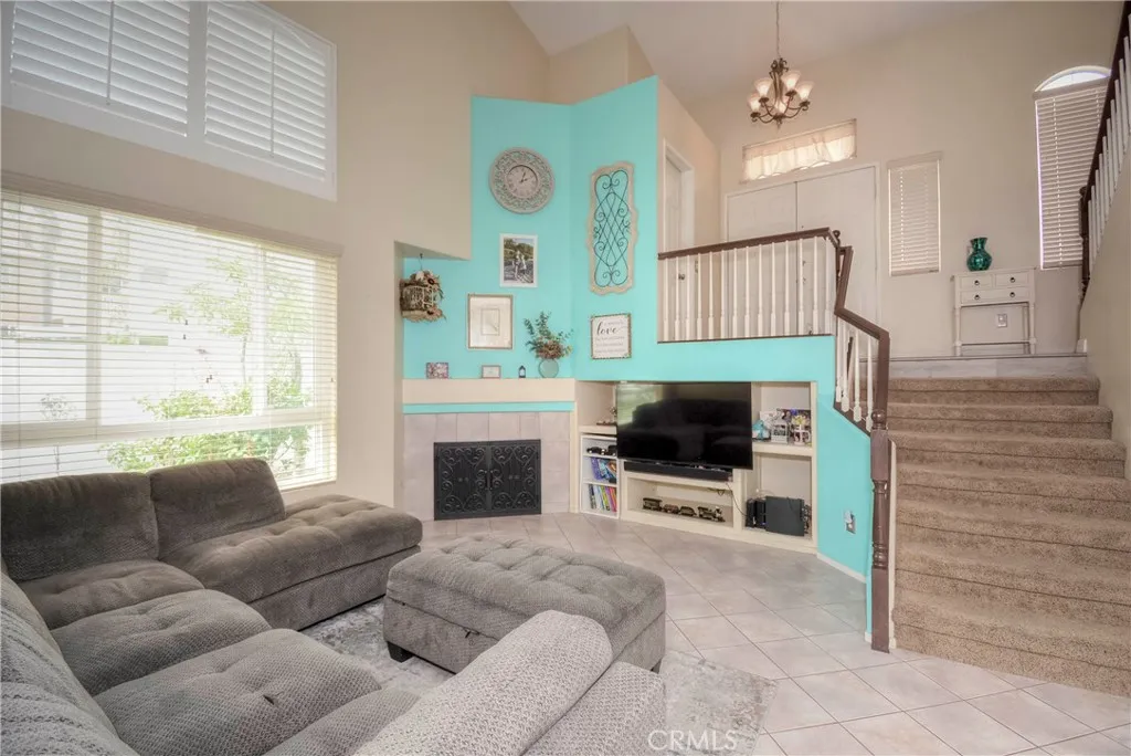 1270 Mancero Circle, Corona, California 92879 home-pic-6