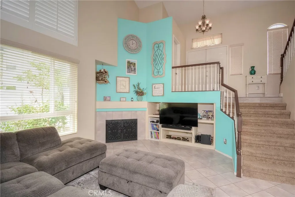1270 Mancero Circle, Corona, California 92879 home-pic-8