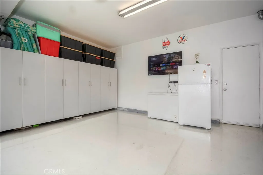 1270 Mancero Circle, Corona, California 92879 home-pic-34