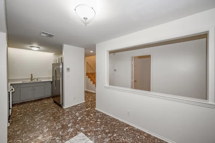 11834 Gilmore Street 13, North Hollywood, California 91606