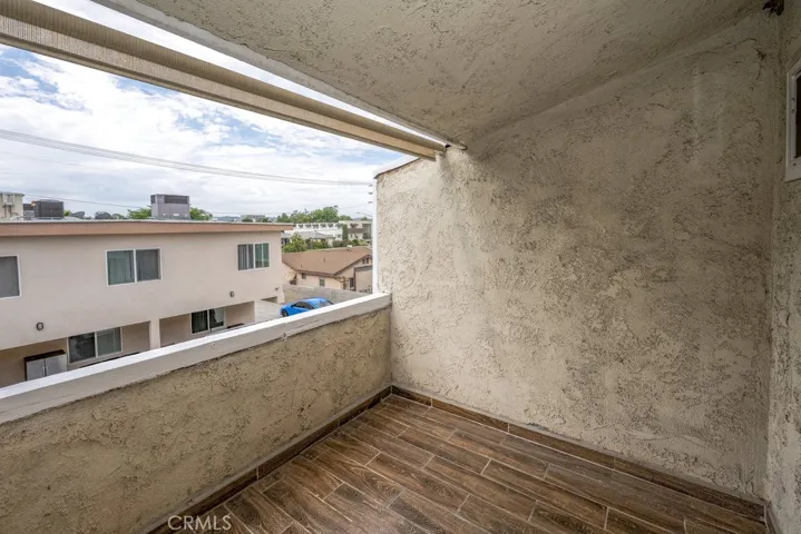 11834 Gilmore Street 13, North Hollywood, California 91606