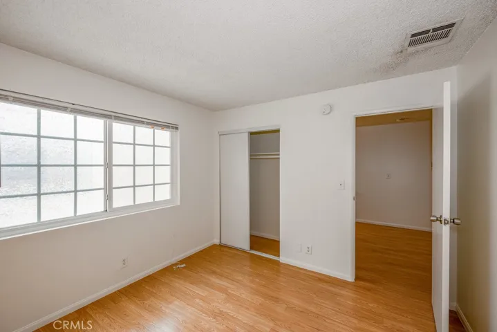 11834 Gilmore Street 13, North Hollywood, California 91606