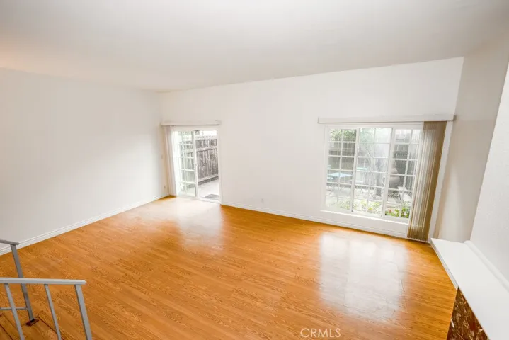 11834 Gilmore Street 13, North Hollywood, California 91606