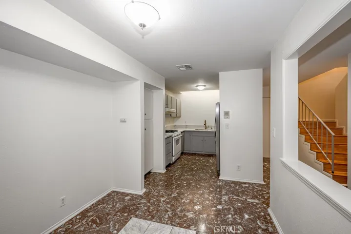 11834 Gilmore Street 13, North Hollywood, California 91606