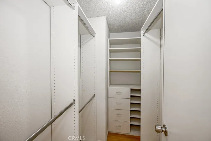 11834 Gilmore Street 13, North Hollywood, California 91606