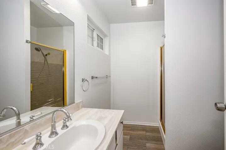 11834 Gilmore Street 13, North Hollywood, California 91606