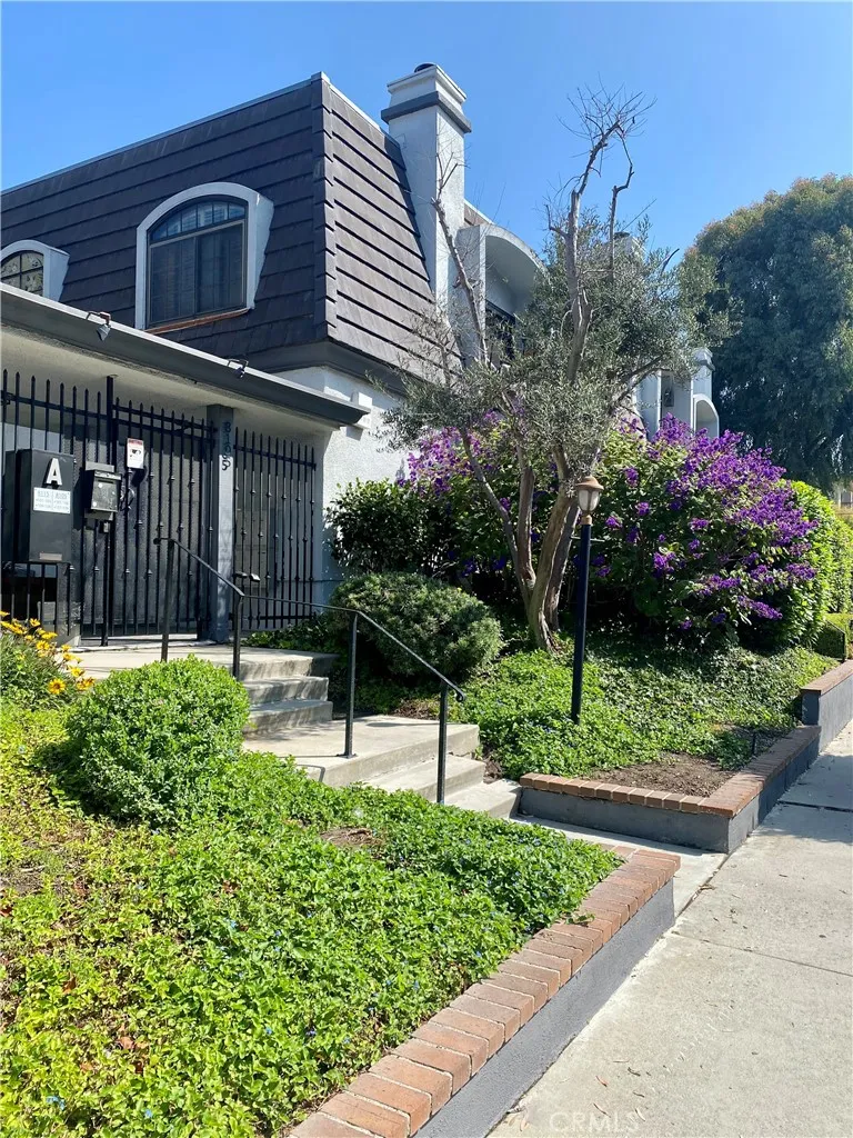 8105 Redlands Street 107, Playa Del Rey, California 90293 home-pic-0