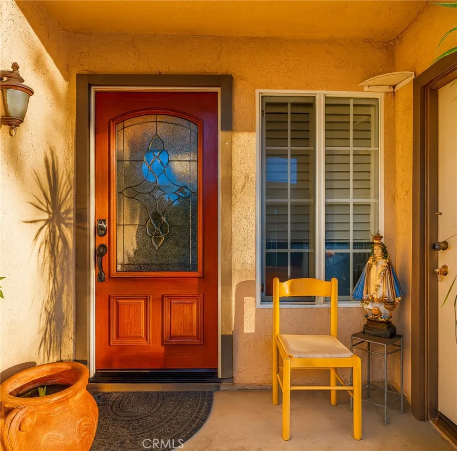 FRONT ENTRY WAY