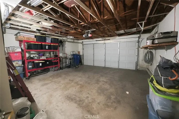 2-CAR GARAGE