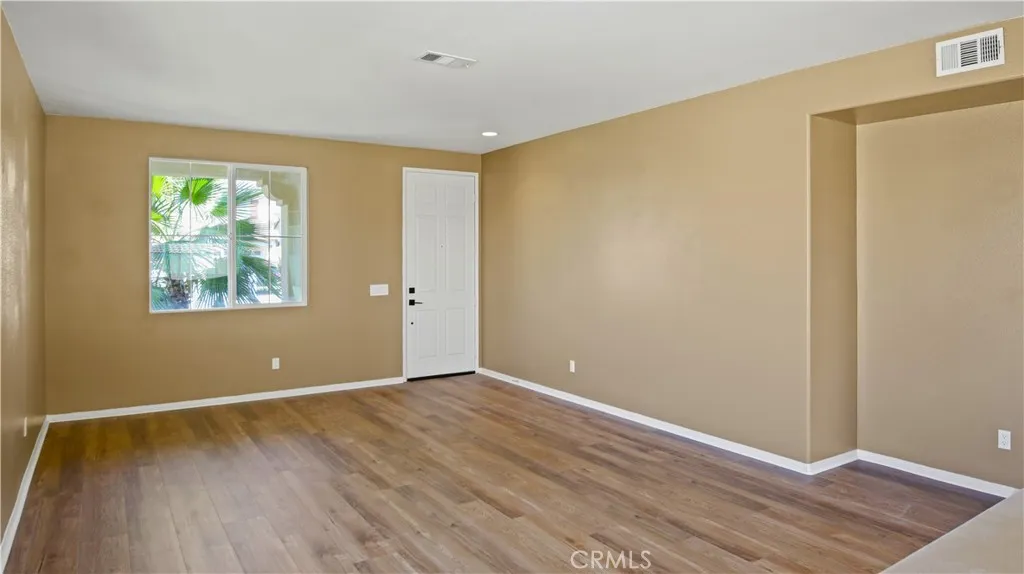 15845 Apache Plume Lane, Victorville, California 92394 home-pic-6