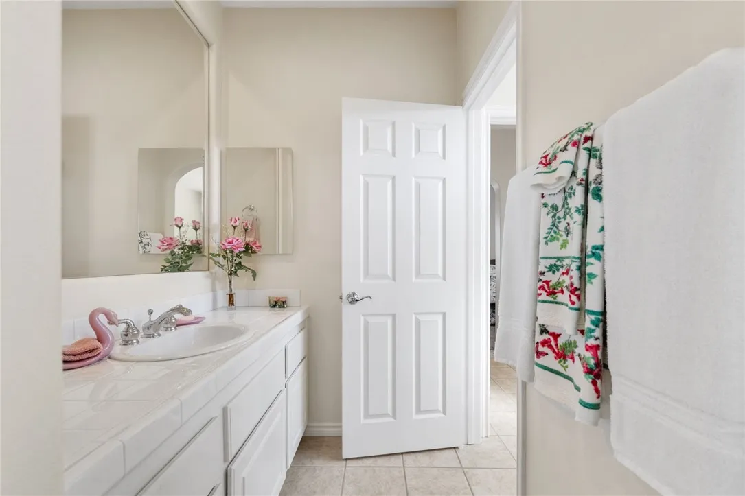 36691 Kennemer Drive, Murrieta, California 92562 home-pic-27