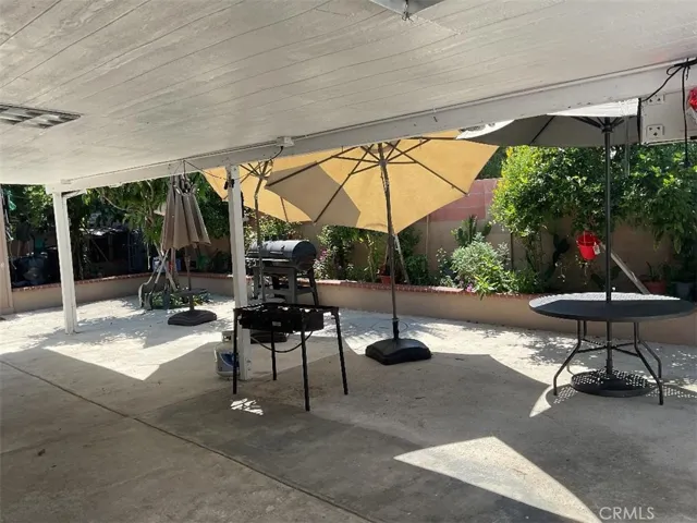 2108 S Artesia Street, Santa Ana, California 92704
