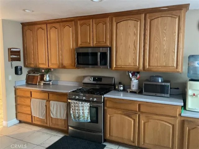 2108 S Artesia Street, Santa Ana, California 92704
