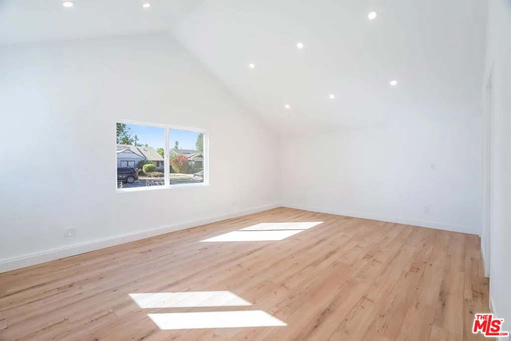 5822 Saloma Avenue, Sherman Oaks, California 91411 home-pic-8