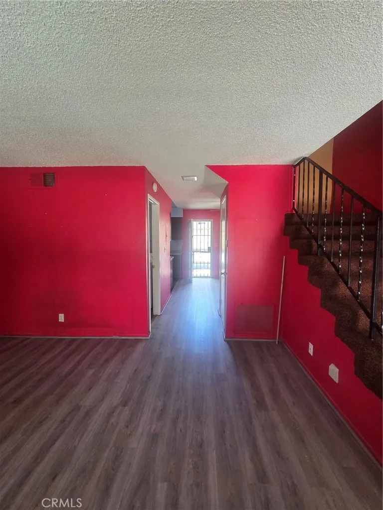 14299 La Paz Drive 32, Victorville, California 92395 home-pic-4