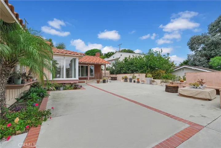 27127 Shorewood Road, Rancho Palos Verdes, California 90275