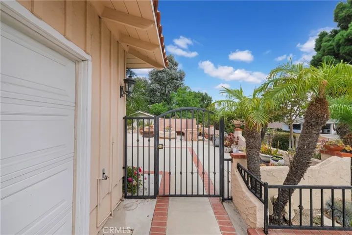 27127 Shorewood Road, Rancho Palos Verdes, California 90275