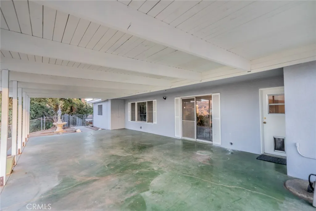 1037 W Sunset Drive, Redlands, California 92373 home-pic-10