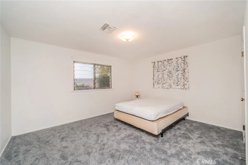 1037 W Sunset Drive, Redlands, California 92373 home-pic-18