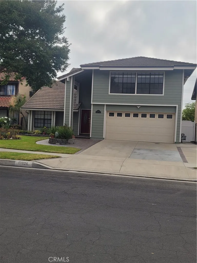 17924 Redwood Avenue, Bellflower, California 90706, 4 Bedrooms Bedrooms, ,3 BathroomsBathrooms,Residential,For Sale,Redwood,RS25191060