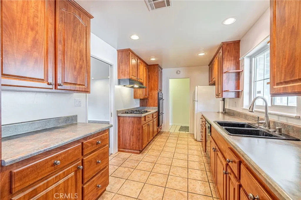 44916 18th Street W, Lancaster, California 93534 home-pic-11