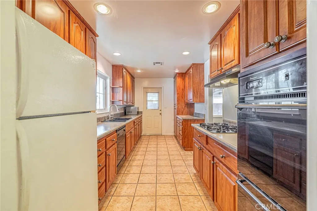 44916 18th Street W, Lancaster, California 93534 home-pic-12