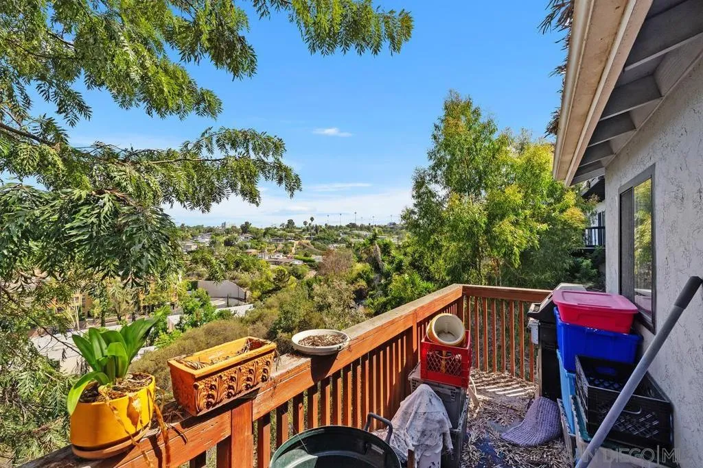 5228 Augustana Pl, San Diego, California 92115 home-pic-12
