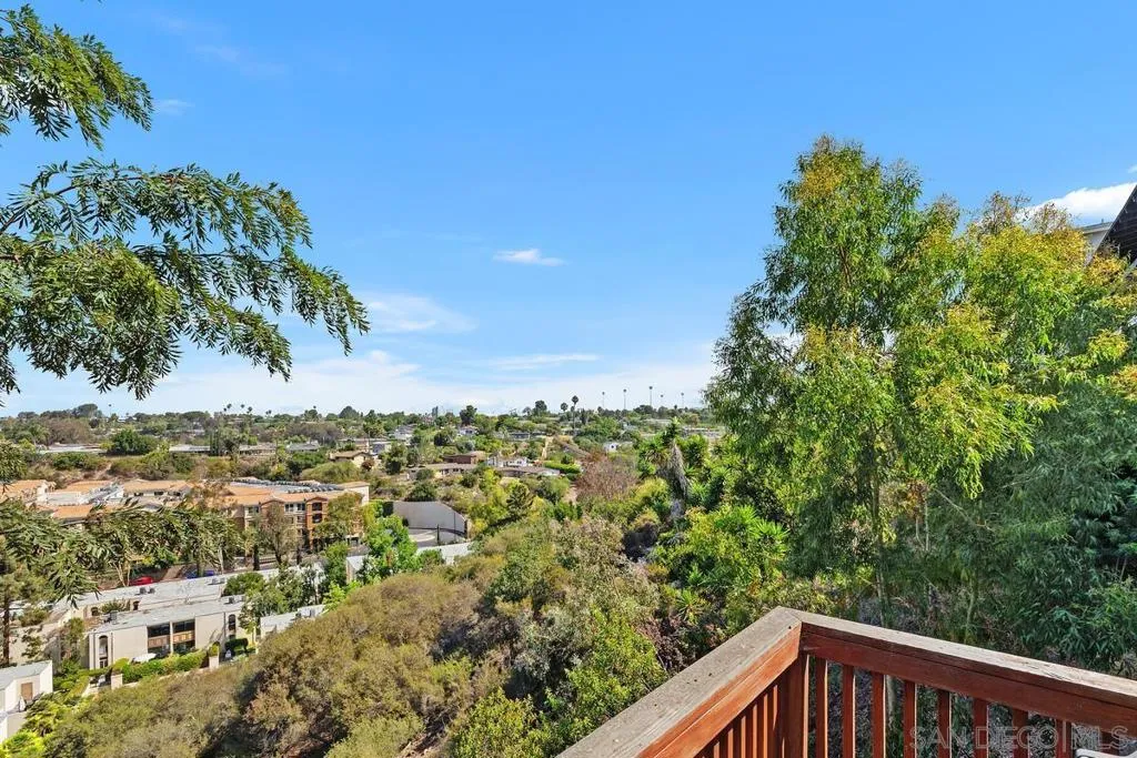 5228 Augustana Pl, San Diego, California 92115 home-pic-13
