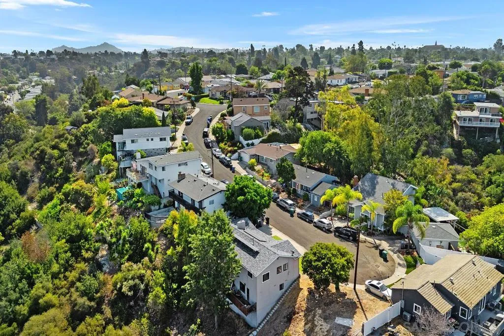 5228 Augustana Pl, San Diego, California 92115 home-pic-8