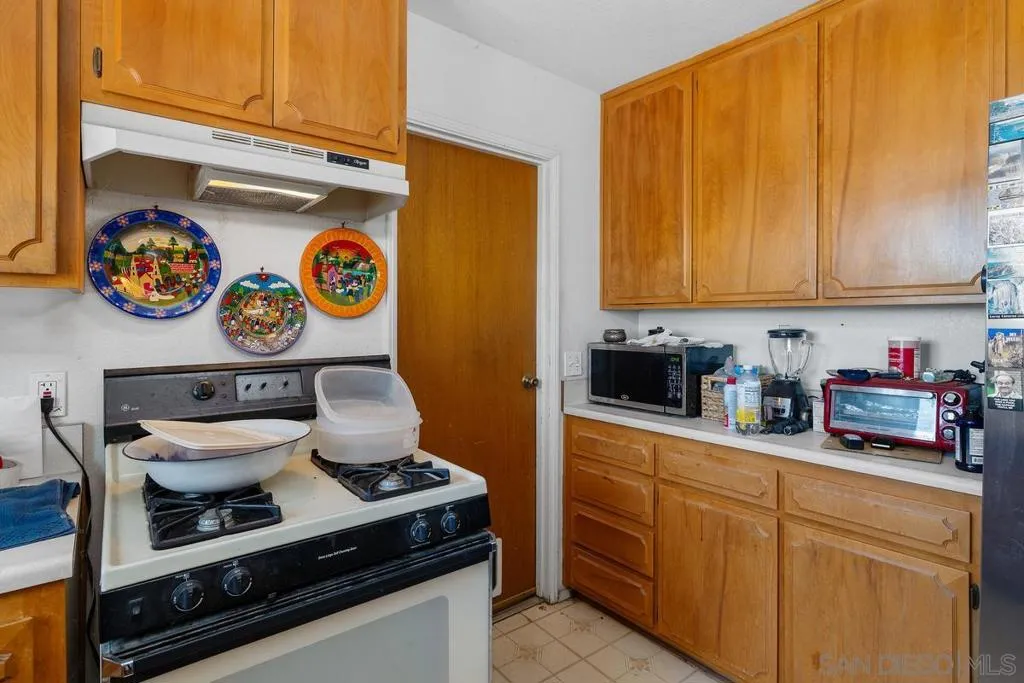 5228 Augustana Pl, San Diego, California 92115 home-pic-20