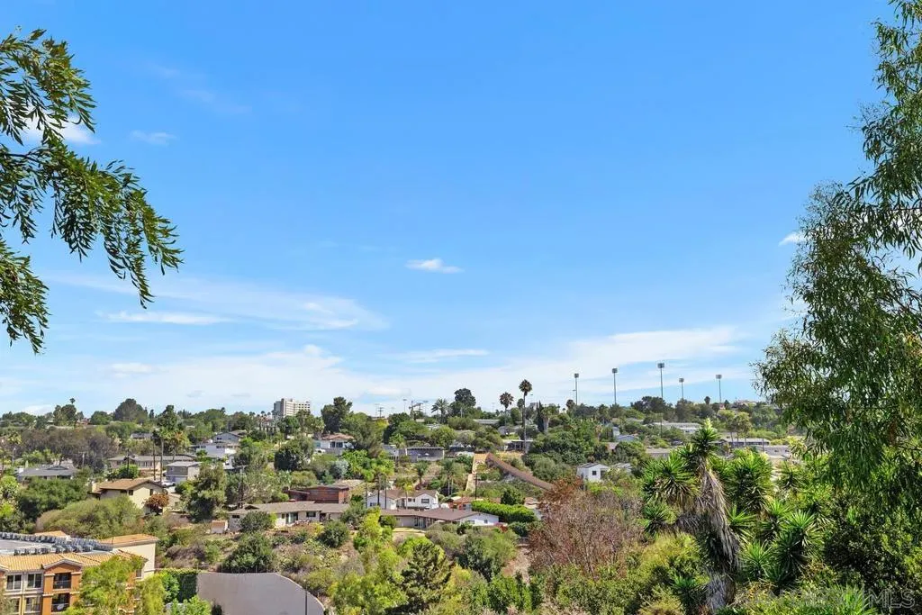 5228 Augustana Pl, San Diego, California 92115 home-pic-14