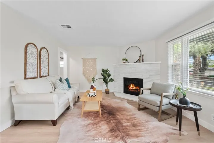 3672 Harding Street, Riverside, California 92506
