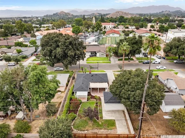 3672 Harding Street, Riverside, California 92506