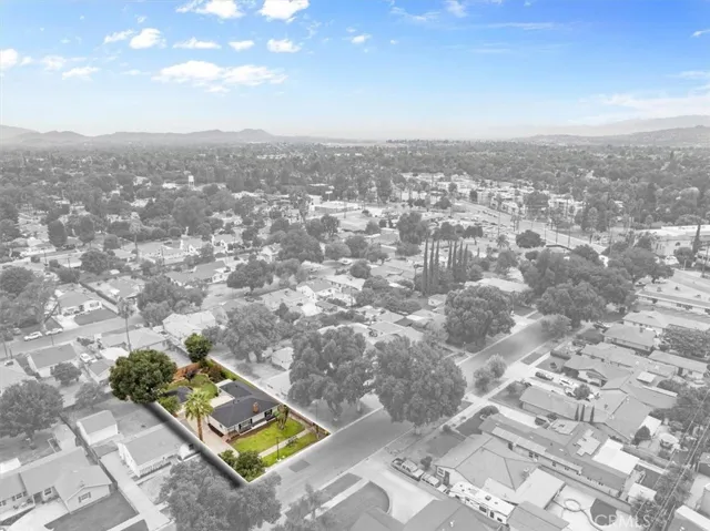 3672 Harding Street, Riverside, California 92506