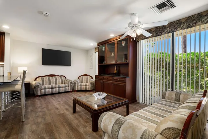 21-web-or-mls-CMColumbia_OPMG_0825_021